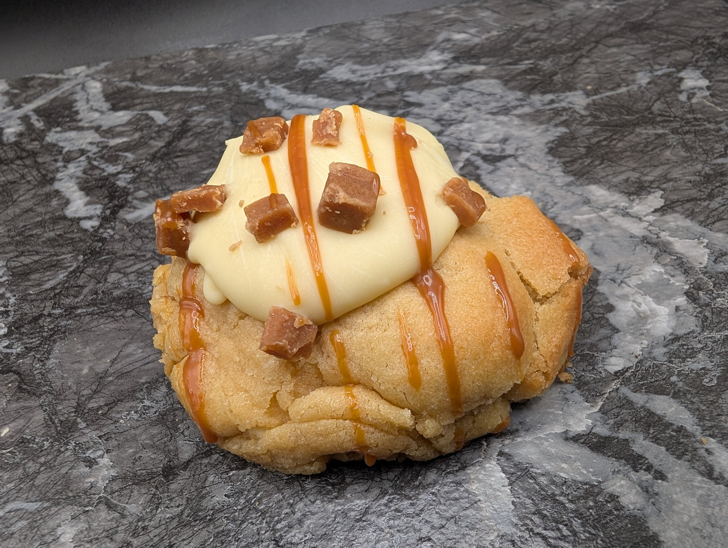 Gluten - Free White Chocolate & Caramel Stuffed Cookie